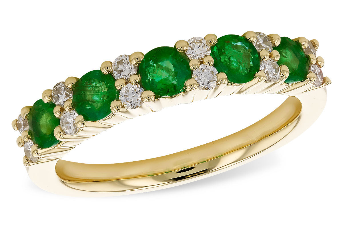 14 Karat Yellow Gold Emerald Ring with 0.70 Carat Sparkling Gemstone