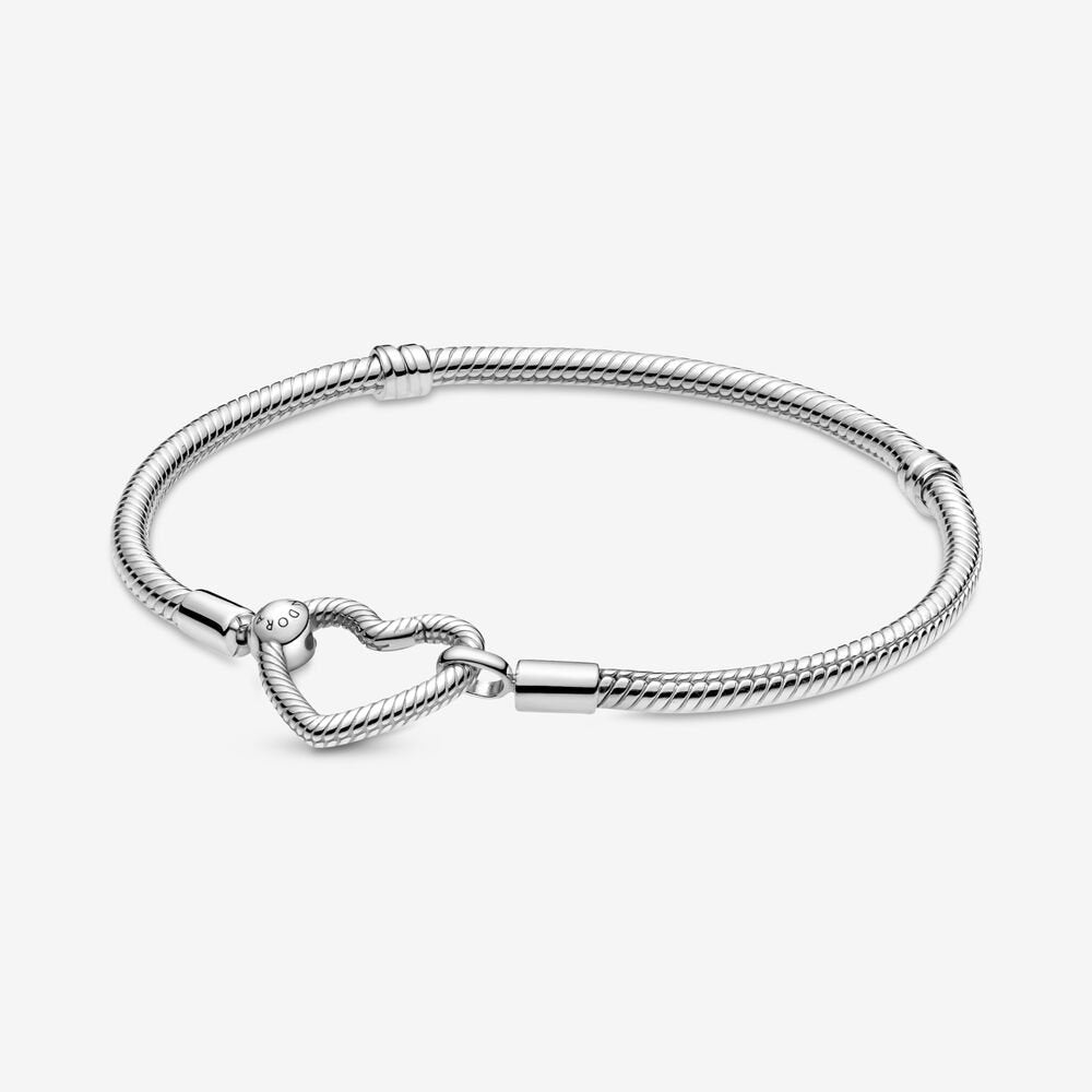 Moments Heart Closure Bracelet