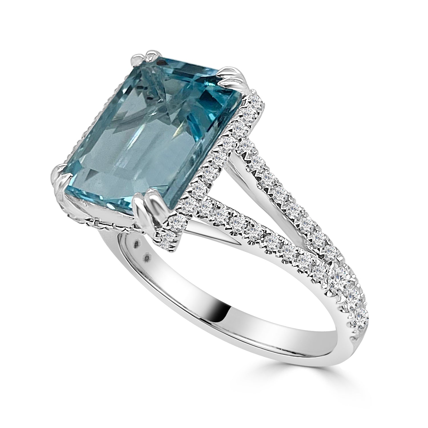 Sparkling Aquamarine Split Shank Ring in 18 Karat White Gold - 3.77 Carats