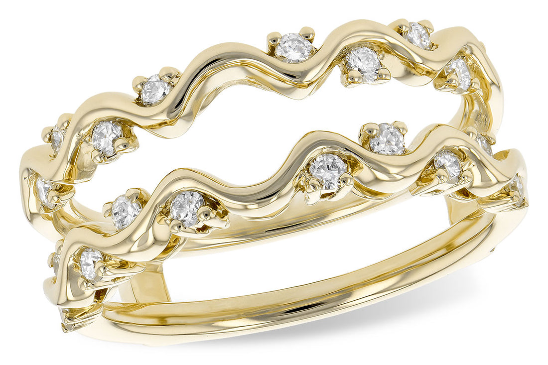 14 Karat Yellow Gold Ring with Natural Diamond 0.32 Carats