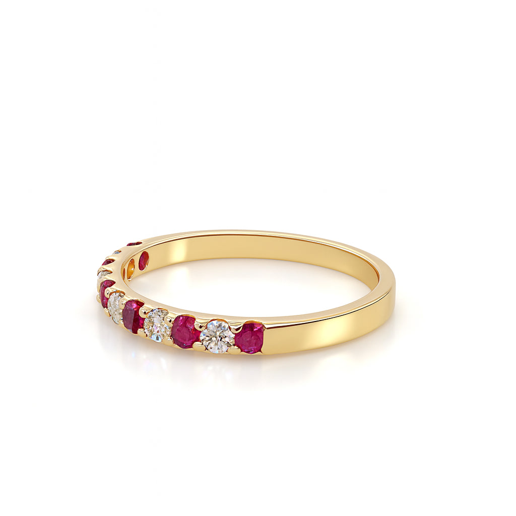 Round Ruby and Diamond Straight Band Ring in 14 Karat Yellow Gold (0.3 ct)