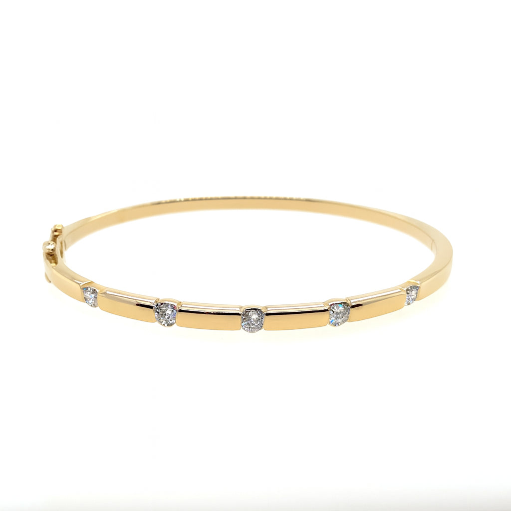 14K Yellow Gold Round Diamond Station Bangle Bracelet - 0.97 Carats