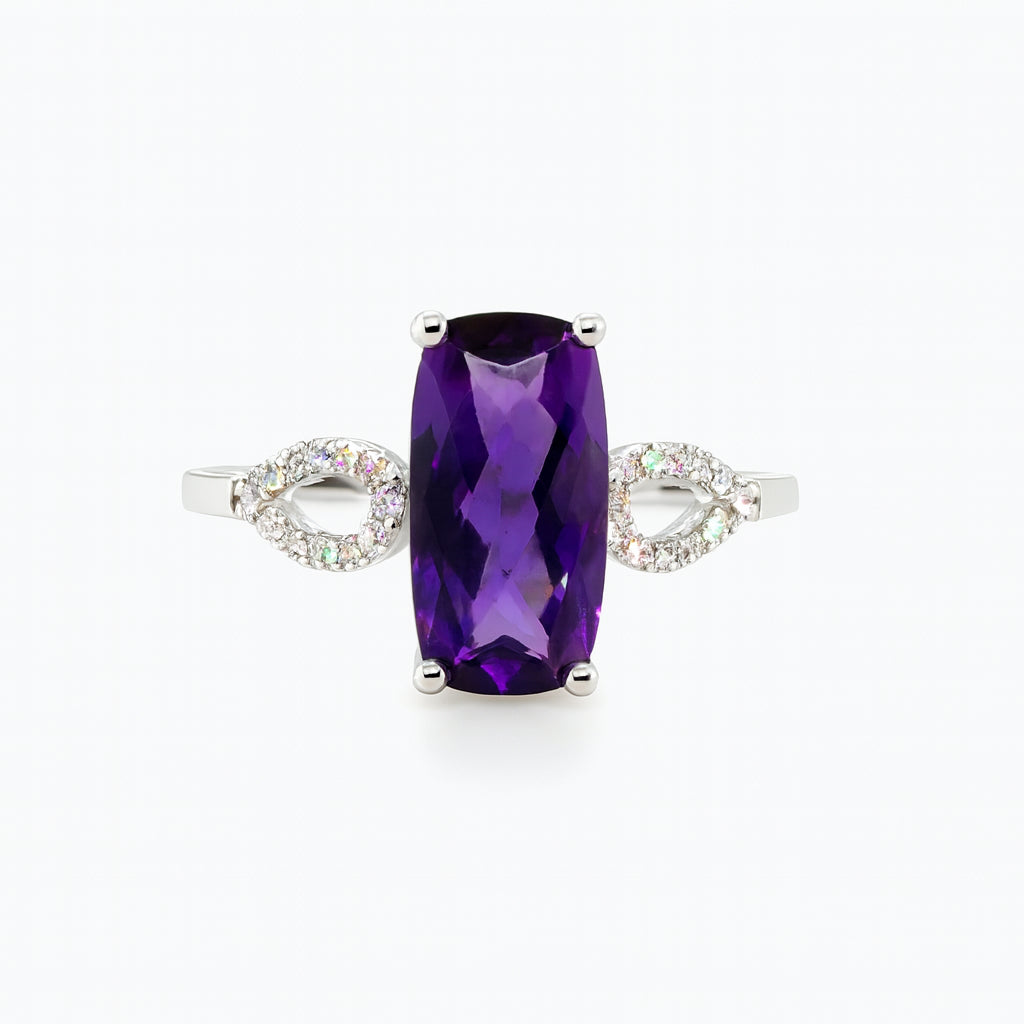 14 Karat White Gold Amethyst Ring