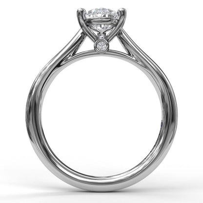 Pinched 14 Karat White Gold Engagement Mounting