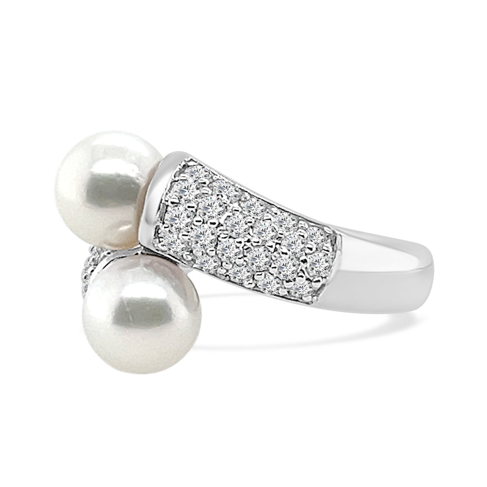 14 Karat White Gold Diamond and Pearl Ring with Exquisite Pearl Centerpiece